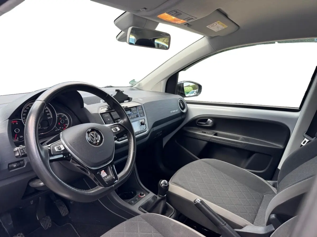 Up! 1.0 TSI BMT cross up! | Parkeercamera | Stoel + Stuurverwarming | Climate control | Bluetooth | Lm-velgen
