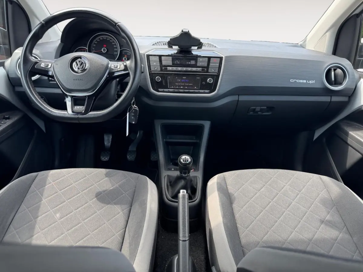 Up! 1.0 TSI BMT cross up! | Parkeercamera | Stoel + Stuurverwarming | Climate control | Bluetooth | Lm-velgen