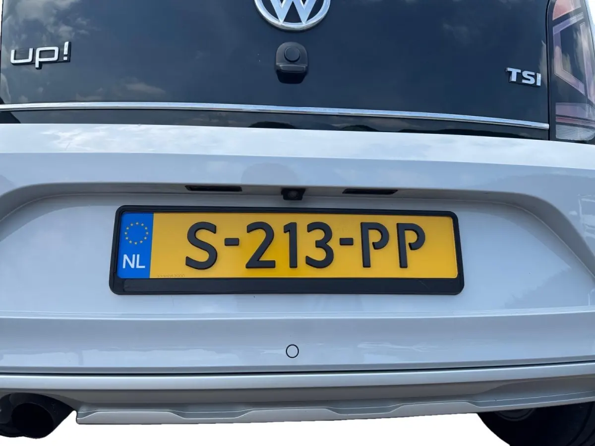 Up! 1.0 TSI BMT cross up! | Parkeercamera | Stoel + Stuurverwarming | Climate control | Bluetooth | Lm-velgen