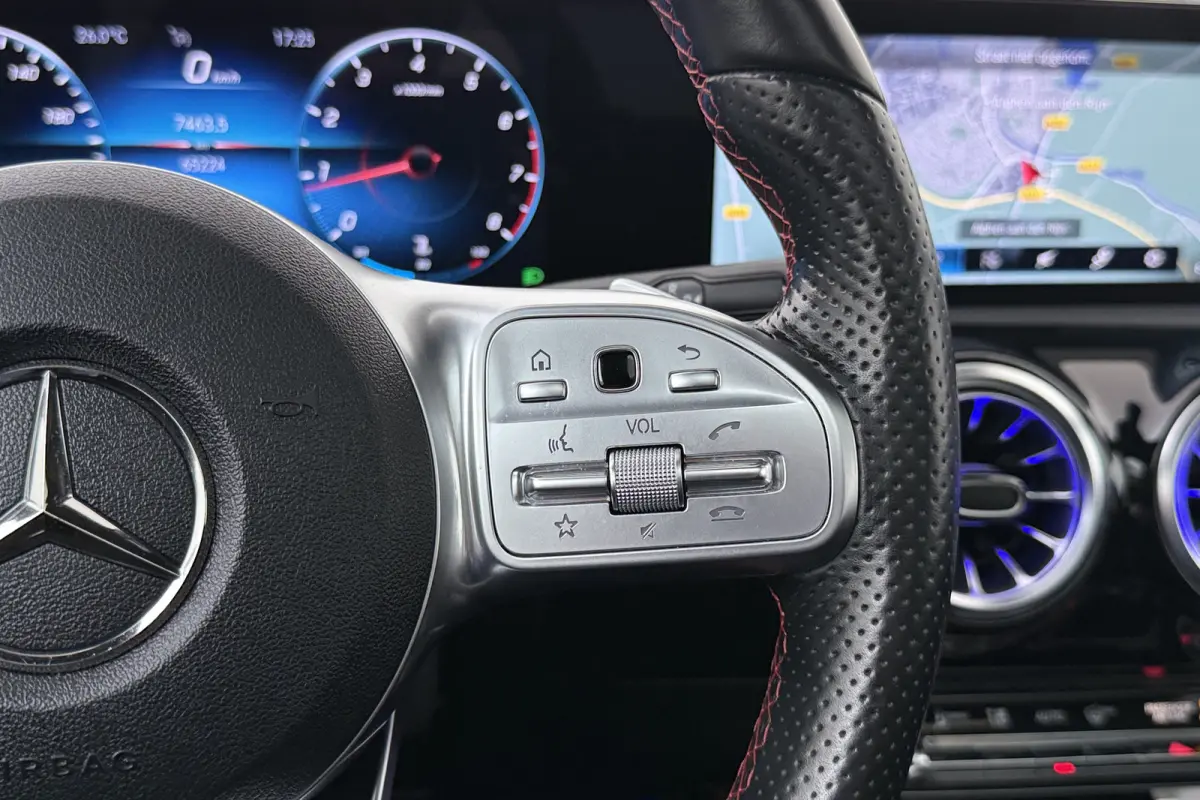 180 AMG Night-Pack Pano-Dak 18'LMV Carplay Sfeerverlichting