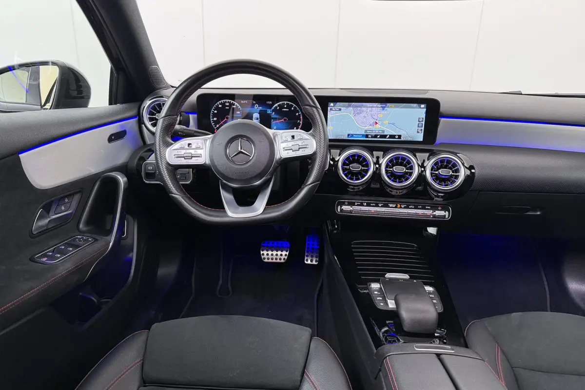 180 AMG Night-Pack Pano-Dak 18'LMV Carplay Sfeerverlichting