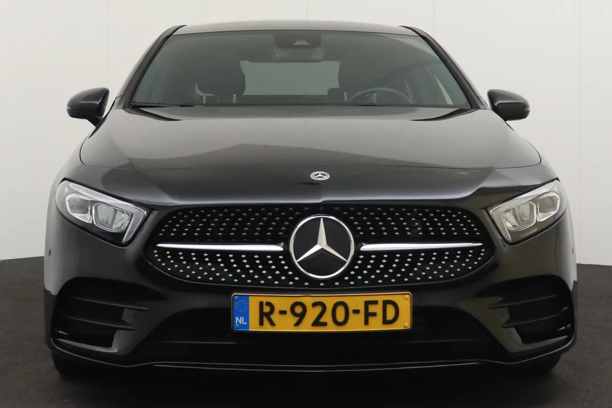 180 AMG Night-Pack Pano-Dak 18'LMV Carplay Sfeerverlichting
