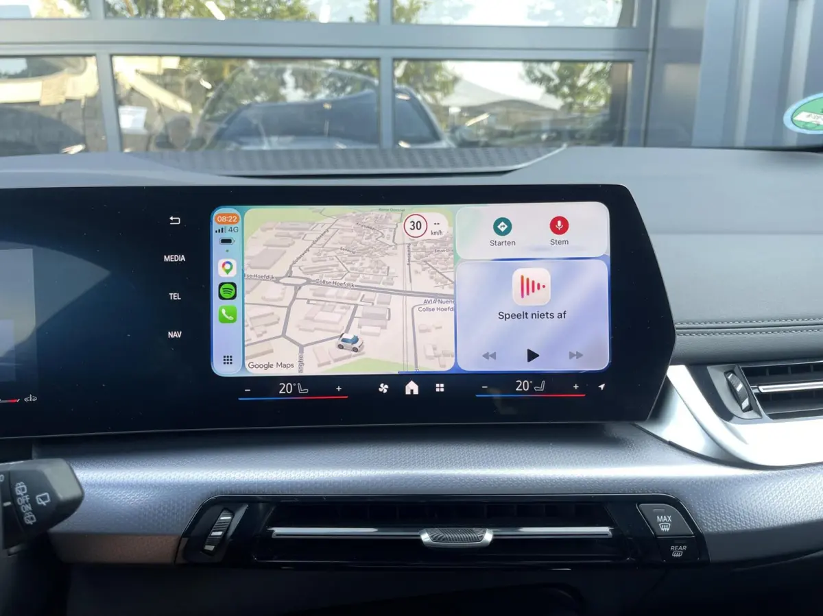 218i M-Pakket CAMERA|LEER|DODEHOEK|STOELVERWARMING|KEYLESS|LED KOPLAMPEN|CARPLAY|ELEKTRISCHE KOFFERKLEP
