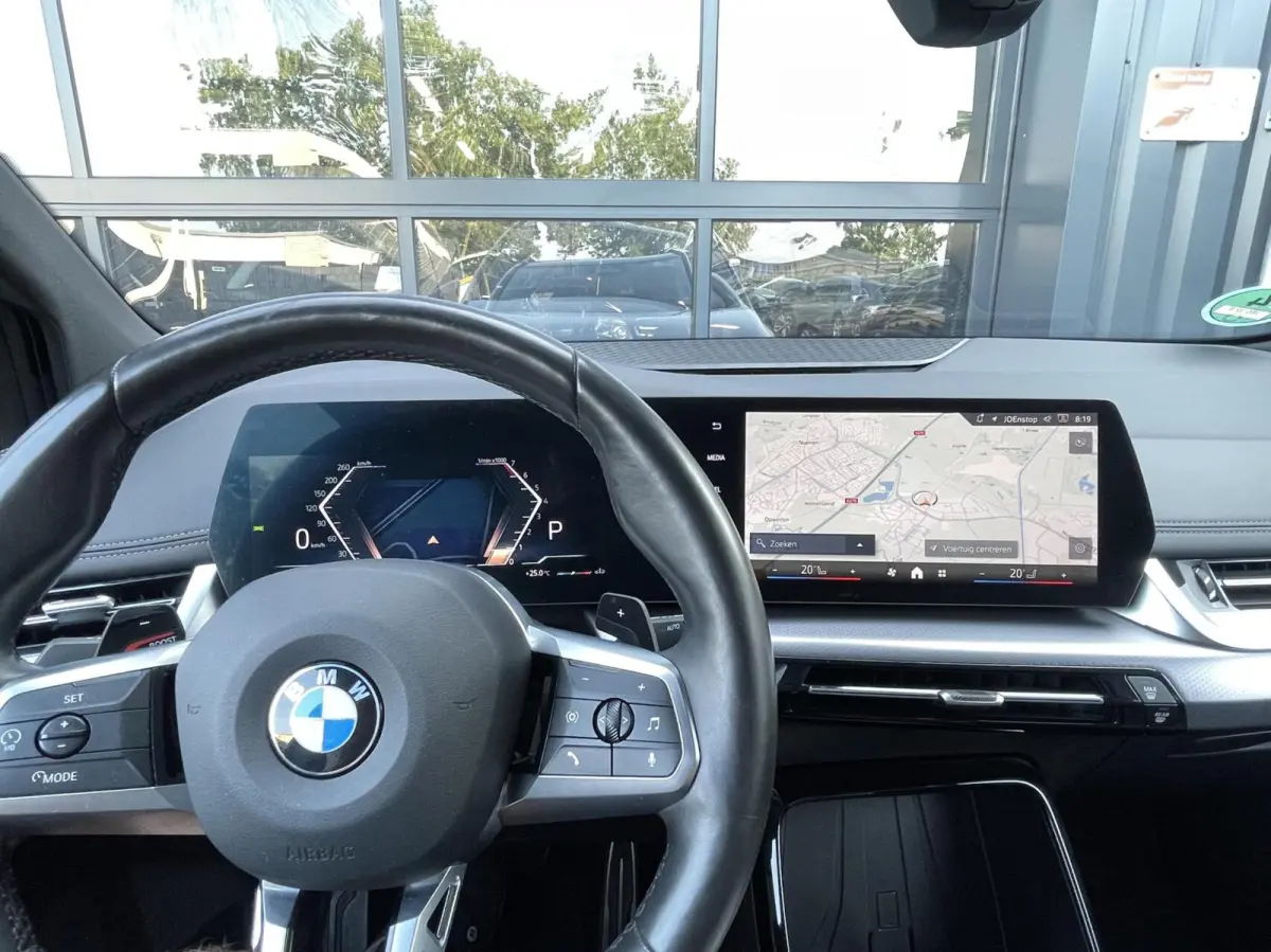 218i M-Pakket CAMERA|LEER|DODEHOEK|STOELVERWARMING|KEYLESS|LED KOPLAMPEN|CARPLAY|ELEKTRISCHE KOFFERKLEP