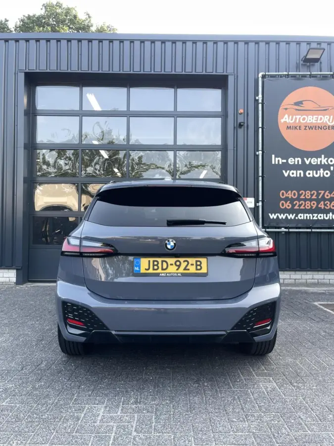 218i M-Pakket CAMERA|LEER|DODEHOEK|STOELVERWARMING|KEYLESS|LED KOPLAMPEN|CARPLAY|ELEKTRISCHE KOFFERKLEP