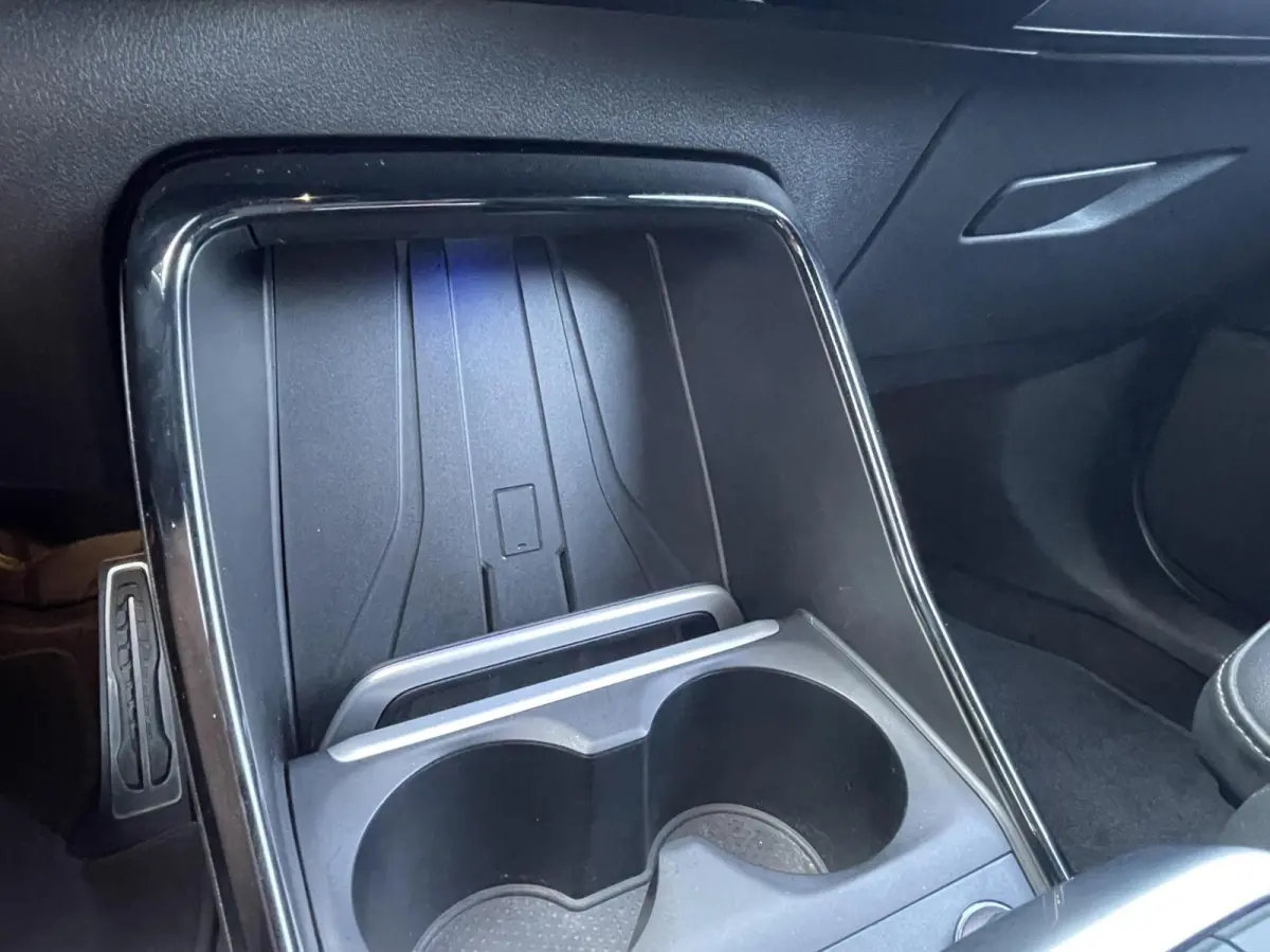 218i M-Pakket CAMERA|LEER|DODEHOEK|STOELVERWARMING|KEYLESS|LED KOPLAMPEN|CARPLAY|ELEKTRISCHE KOFFERKLEP