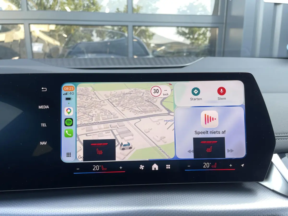 218i M-Pakket CAMERA|LEER|DODEHOEK|STOELVERWARMING|KEYLESS|LED KOPLAMPEN|CARPLAY|ELEKTRISCHE KOFFERKLEP