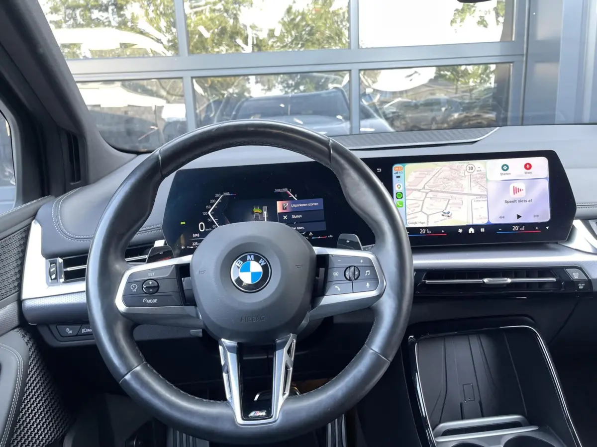 218i M-Pakket CAMERA|LEER|DODEHOEK|STOELVERWARMING|KEYLESS|LED KOPLAMPEN|CARPLAY|ELEKTRISCHE KOFFERKLEP