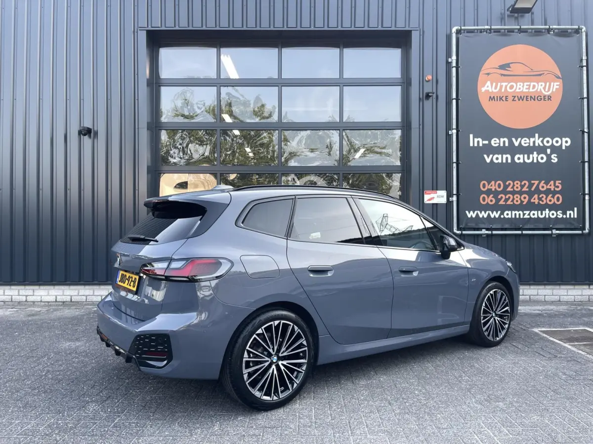 218i M-Pakket CAMERA|LEER|DODEHOEK|STOELVERWARMING|KEYLESS|LED KOPLAMPEN|CARPLAY|ELEKTRISCHE KOFFERKLEP