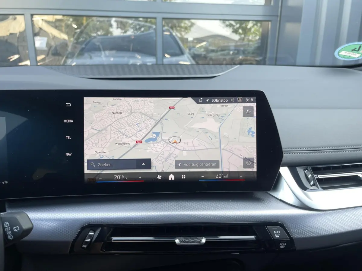 218i M-Pakket CAMERA|LEER|DODEHOEK|STOELVERWARMING|KEYLESS|LED KOPLAMPEN|CARPLAY|ELEKTRISCHE KOFFERKLEP