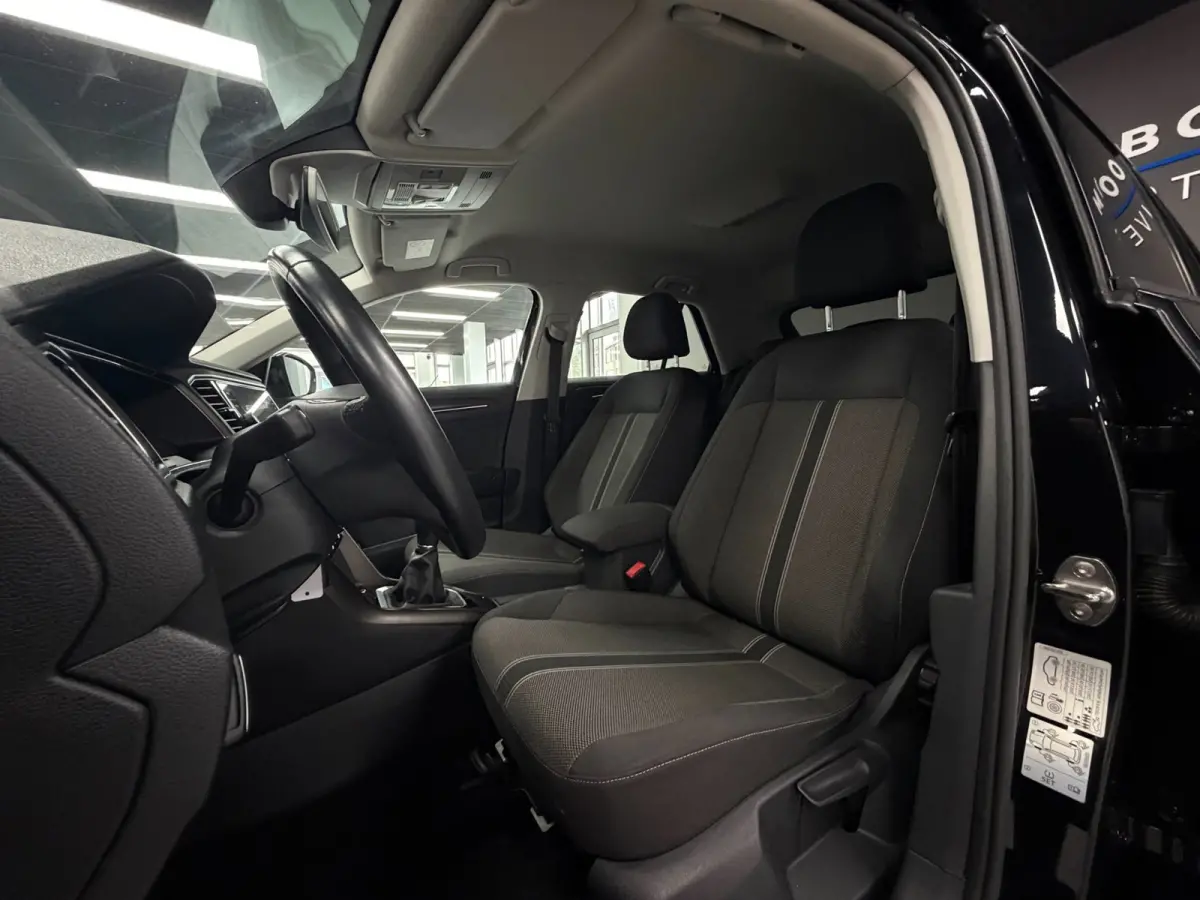 1.0 TSI | ACC | PDC | Camera | Elektr.koffer