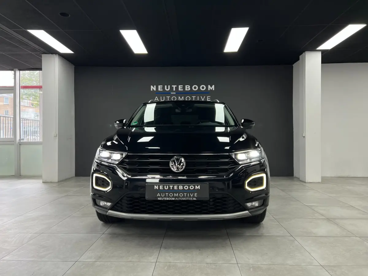 1.0 TSI | ACC | PDC | Camera | Elektr.koffer