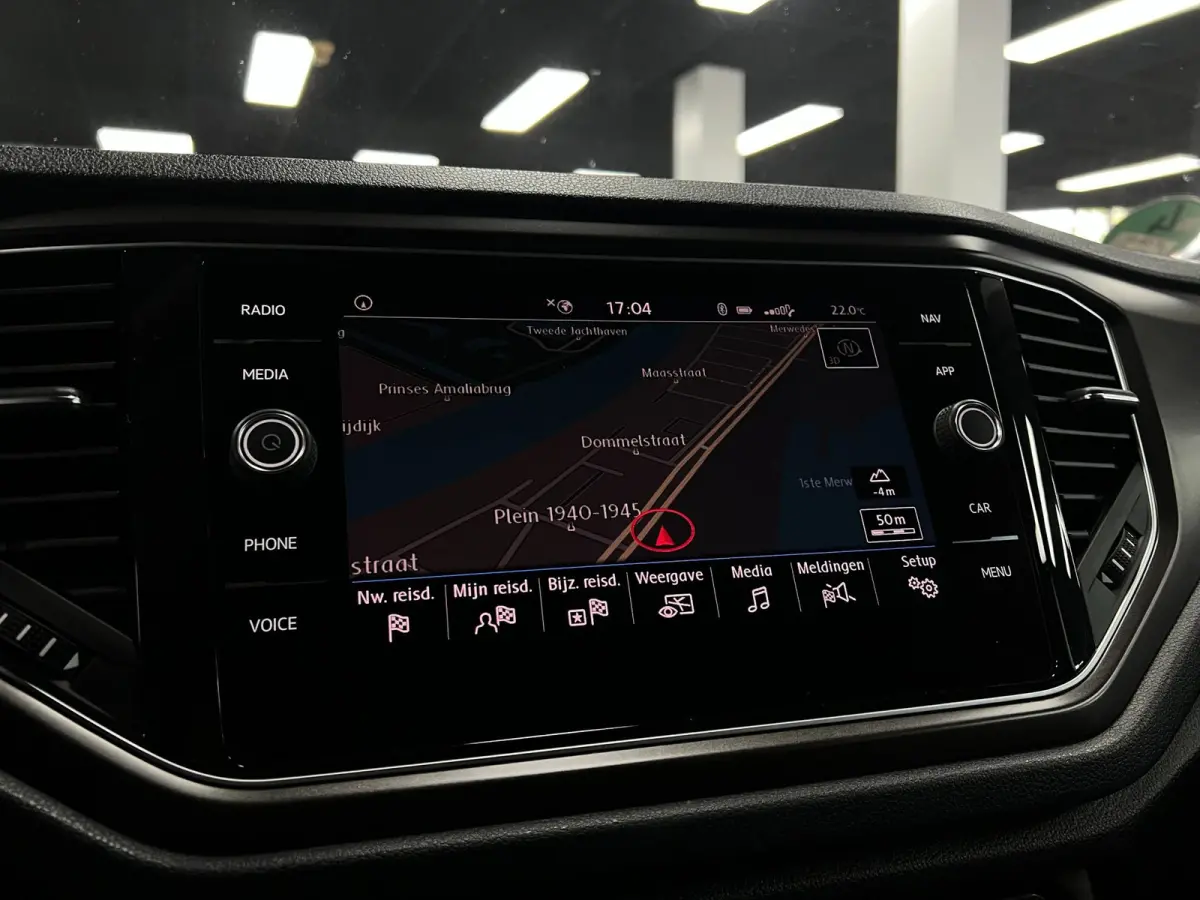 1.0 TSI | ACC | PDC | Camera | Elektr.koffer
