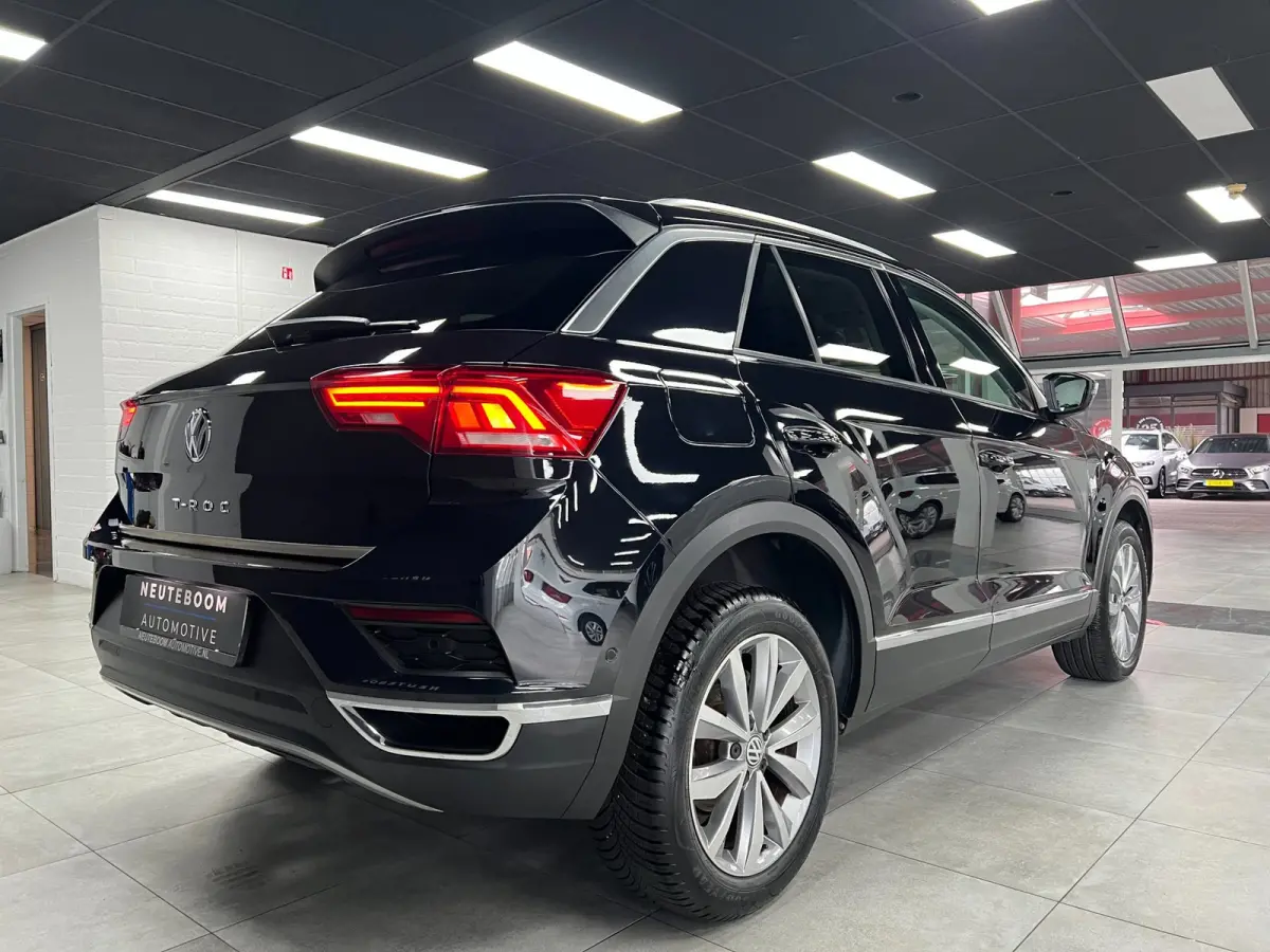 1.0 TSI | ACC | PDC | Camera | Elektr.koffer