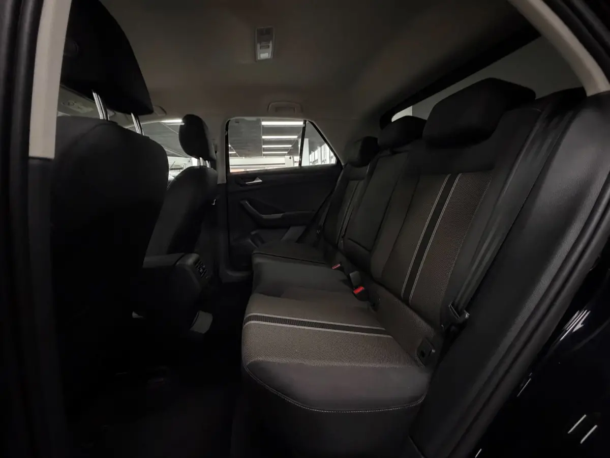 1.0 TSI | ACC | PDC | Camera | Elektr.koffer