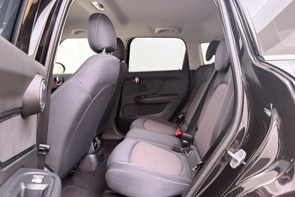 1.5 Aut. One Business Climate Keyless Entry Park.sens LED