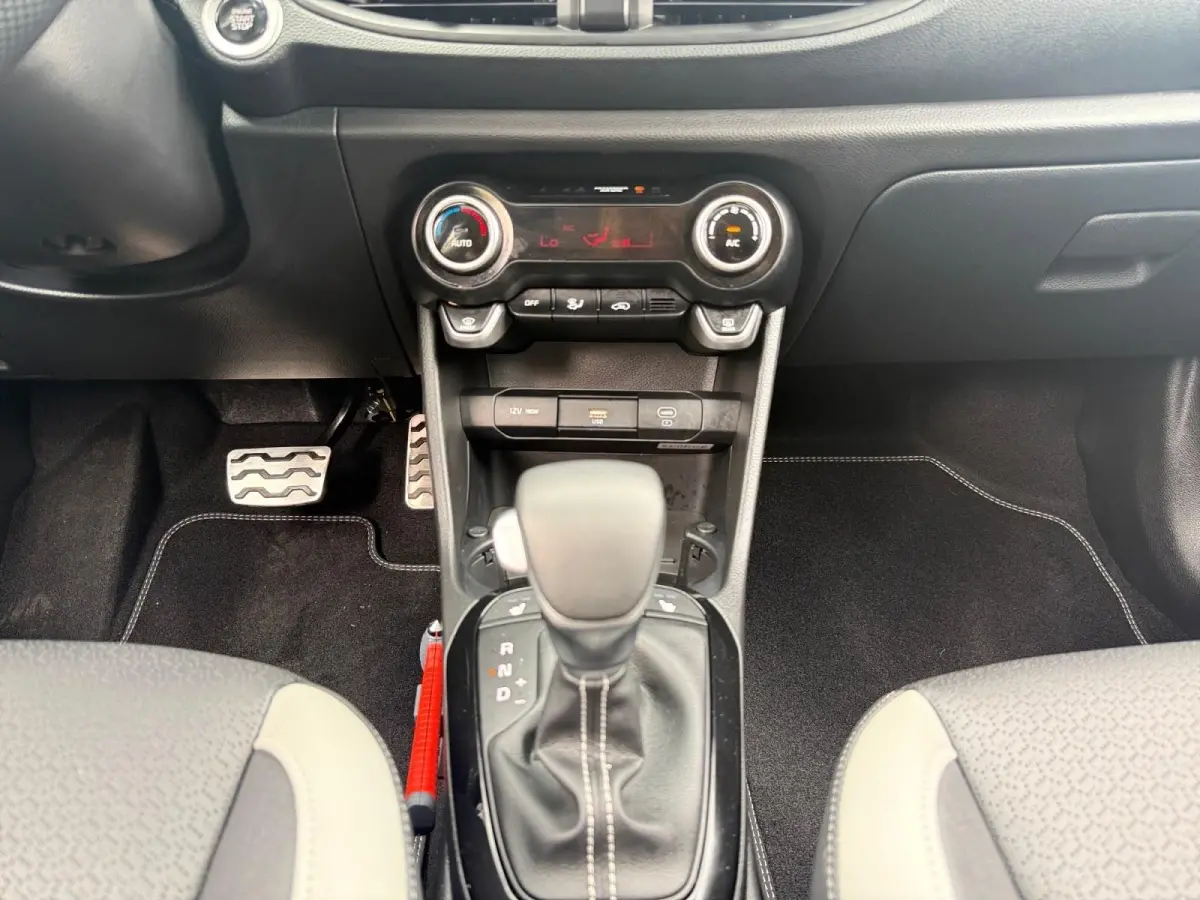 1.0 DPI GT-Line | AUTOMAAT | Climate Control | Cruise Control | Camera | Navigatie | Stoelverwarming | Stuurverwarming | Bluetooth | Apple Carplay/Android Auto |