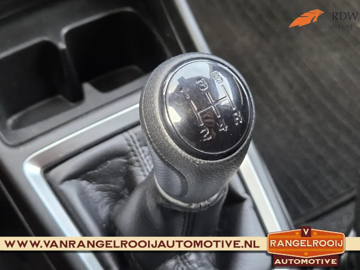 1.2 Select Smart Hybrid, airco, ACC, LED kopl., camera