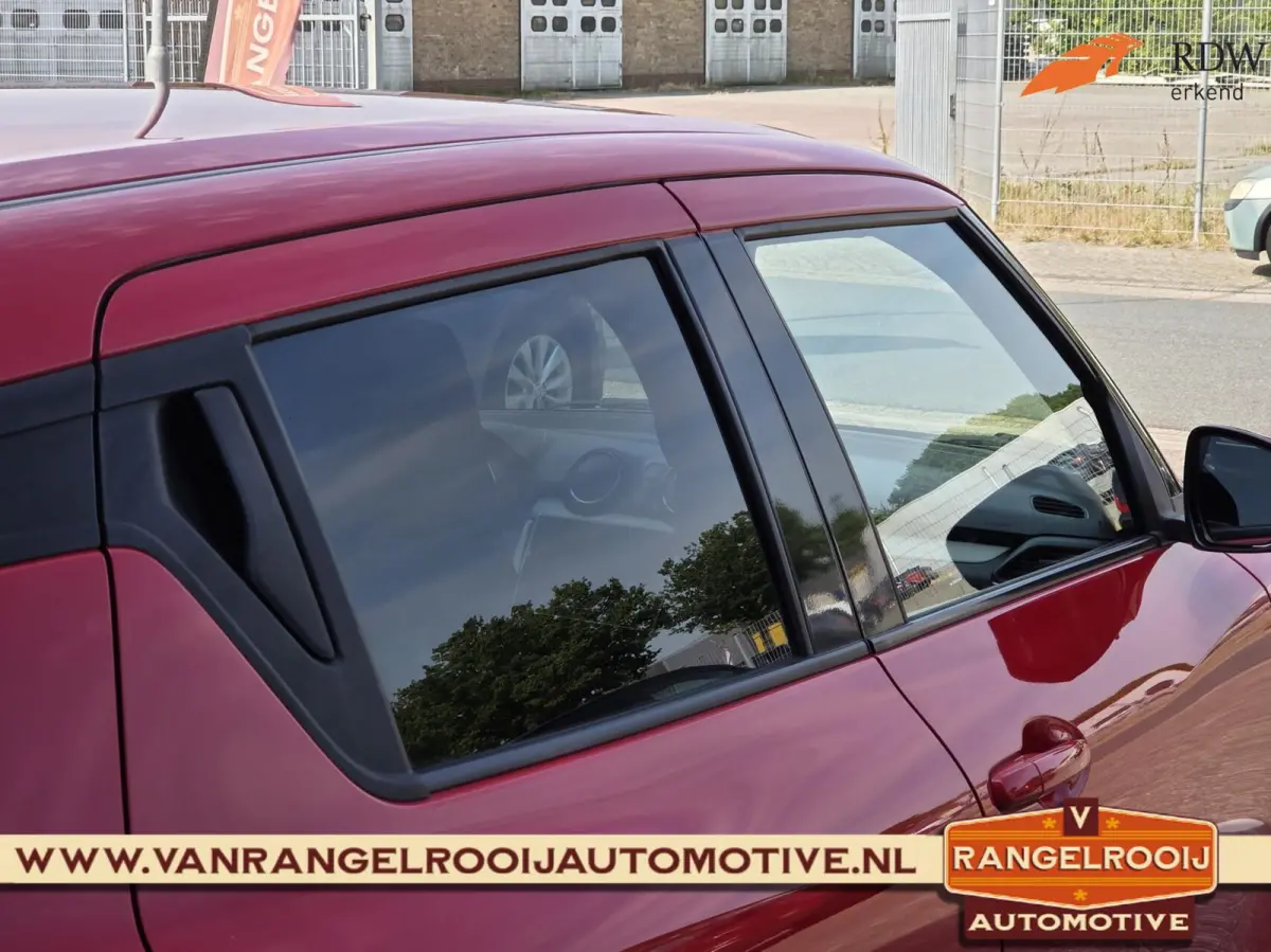 1.2 Select Smart Hybrid, airco, ACC, LED kopl., camera