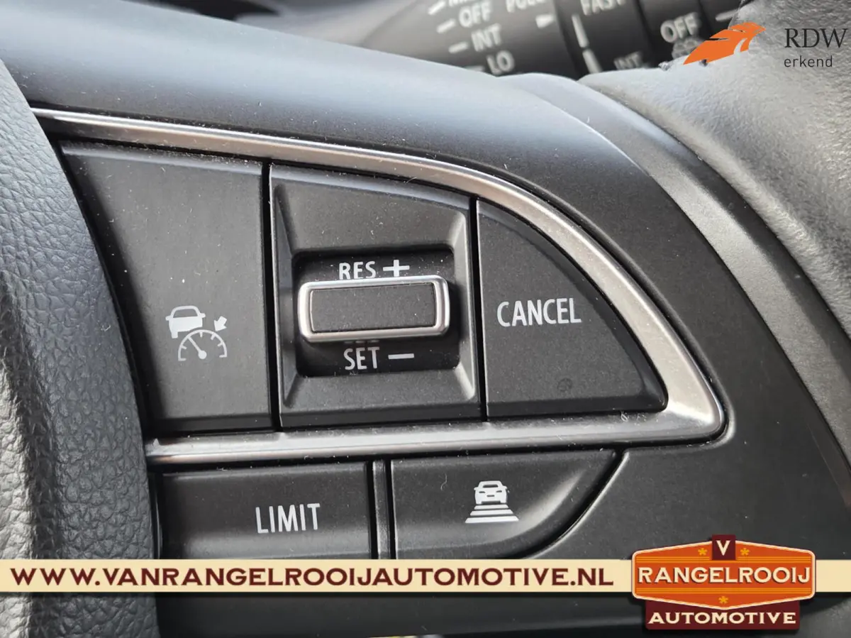 1.2 Select Smart Hybrid, airco, ACC, LED kopl., camera