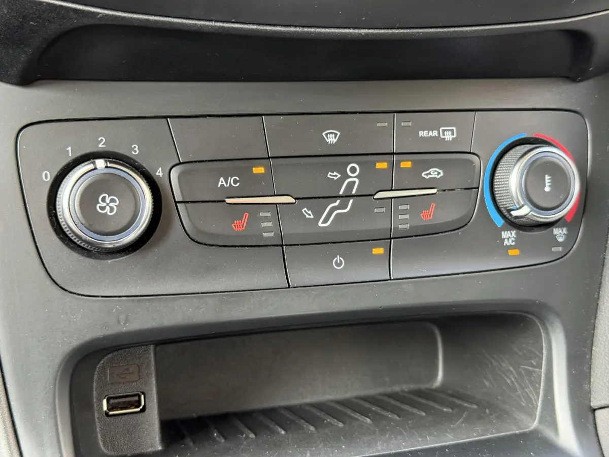 1.0 Titanium Edition 2e Eigenaar|Navi|Airco|Cruise|Stoelverw|Elek Ramen|PDC|Nieuwe APK bij aflevering
