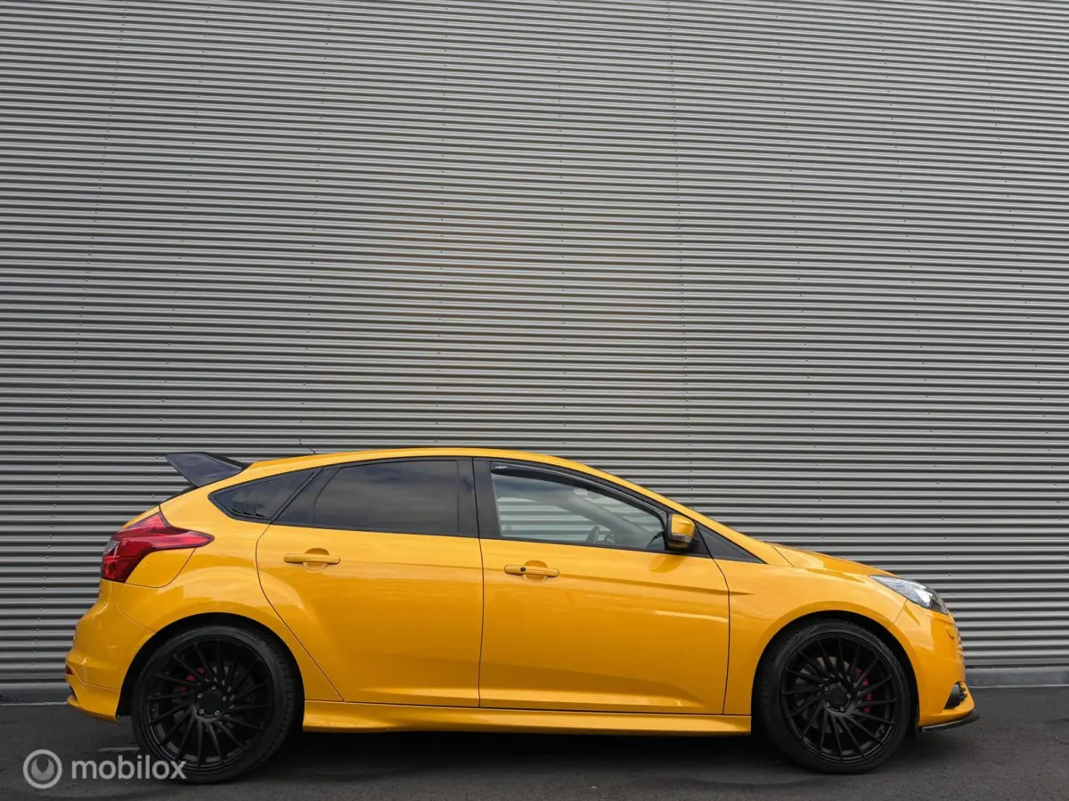 2.0 EcoBoost ST-3 300PK | Mountune | Maxton | Sony | Blind spot | Recaro | Winterpack | Camera | Stoelverwarming | Bomvol!
