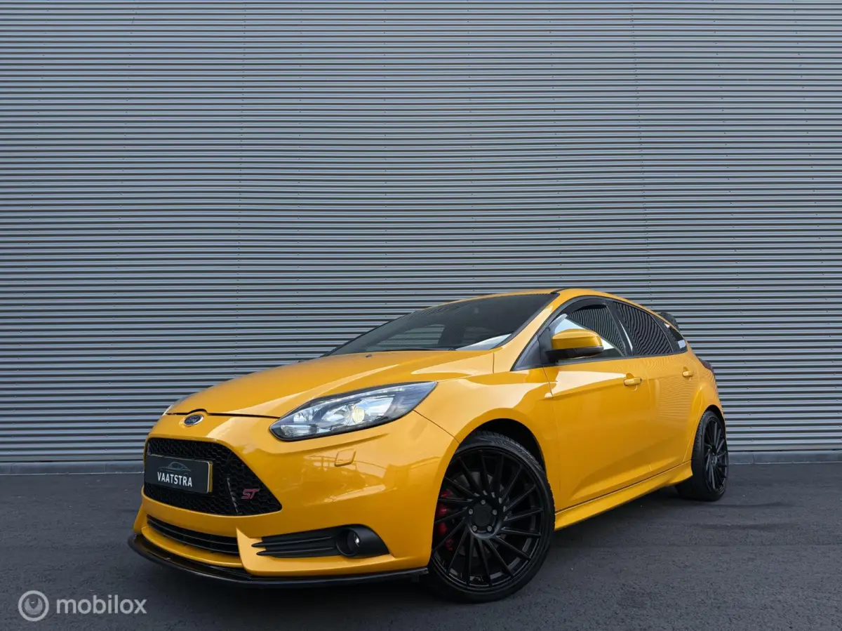 2.0 EcoBoost ST-3 300PK | Mountune | Maxton | Sony | Blind spot | Recaro | Winterpack | Camera | Stoelverwarming | Bomvol!