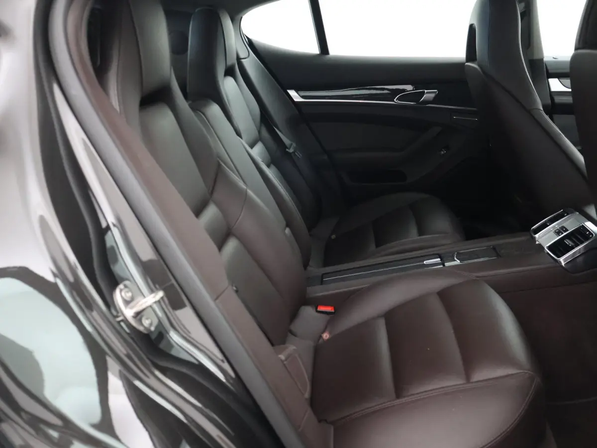 4.8 4S 400 PK AUT. *NIEUWE PDK* 4WD + CARPLAY | SPORT CHRONO PLUS | CAMERA | STOELVERW. V+A | ORIG. NL