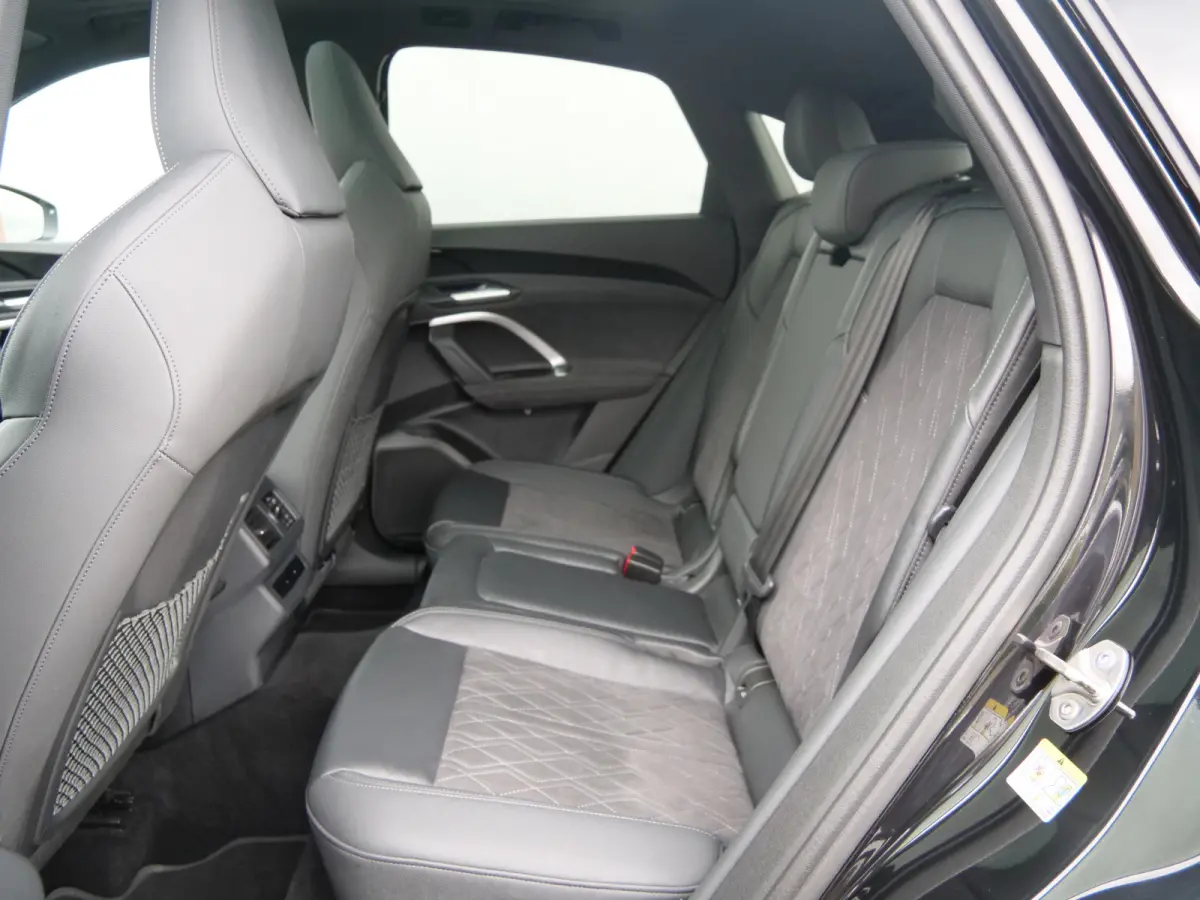 2.0 TFSI 299Pk e-hybrid quattro S edition Apple Carplay / Pano-dak / Adaptive Cruise / 360 Camera