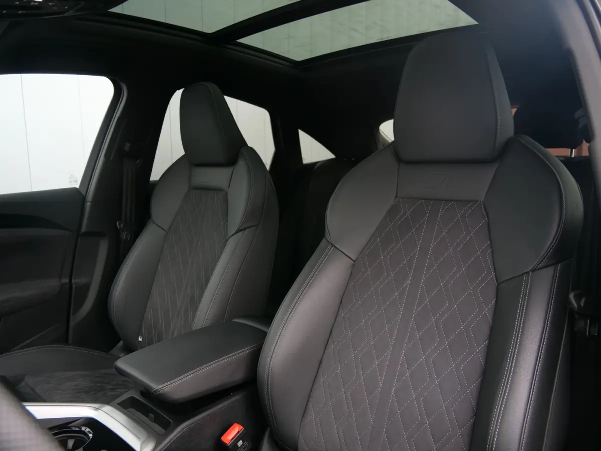 2.0 TFSI 299Pk e-hybrid quattro S edition Apple Carplay / Pano-dak / Adaptive Cruise / 360 Camera