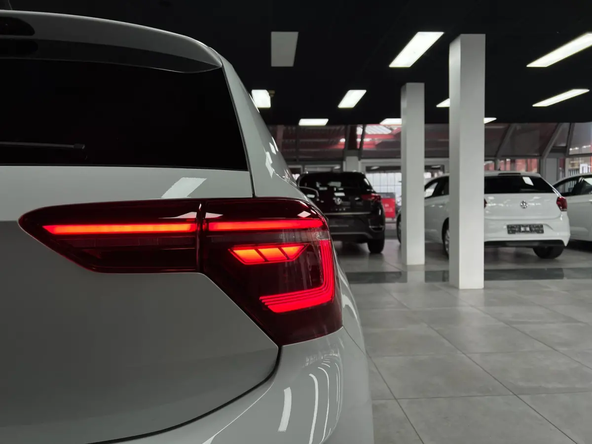 1.0 TSI | IQ-light | Clima | Carplay| Camera