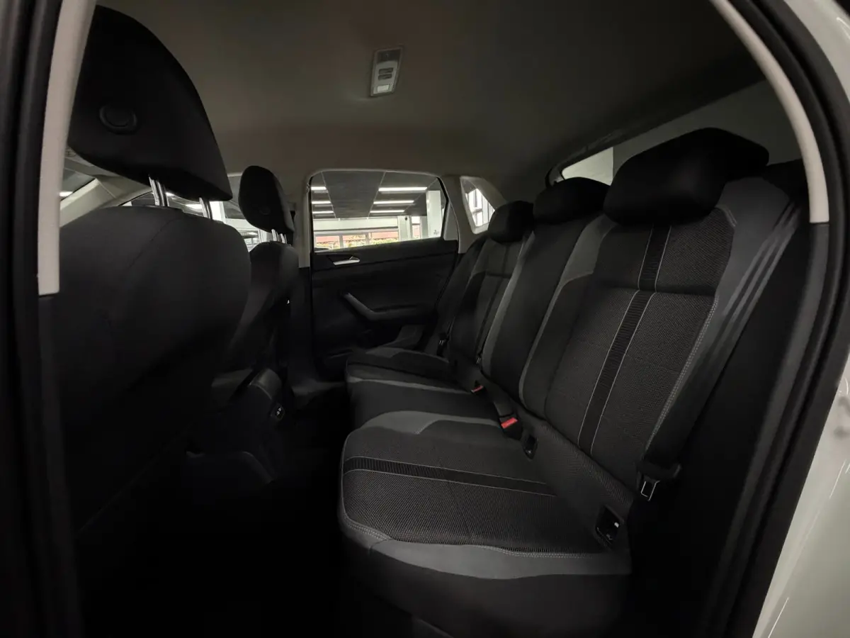 1.0 TSI | IQ-light | Clima | Carplay| Camera