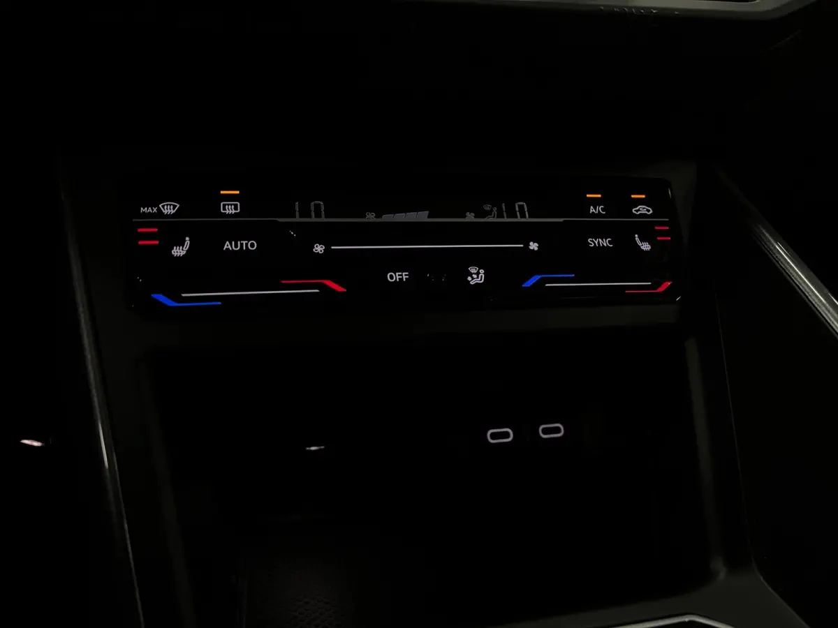 1.0 TSI | IQ-light | Clima | Carplay| Camera