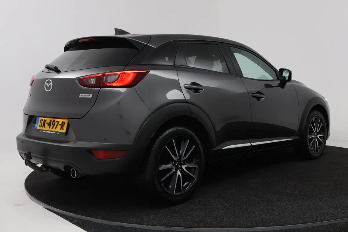 2.0 SkyActiv-G 120 GT-M (TREKHAAK, CAMERA, STOEL/STUURVERWARMING, NAVIGATIE, SENSOREN, TREKHAAK, CRUISE ADAPTIEF)
