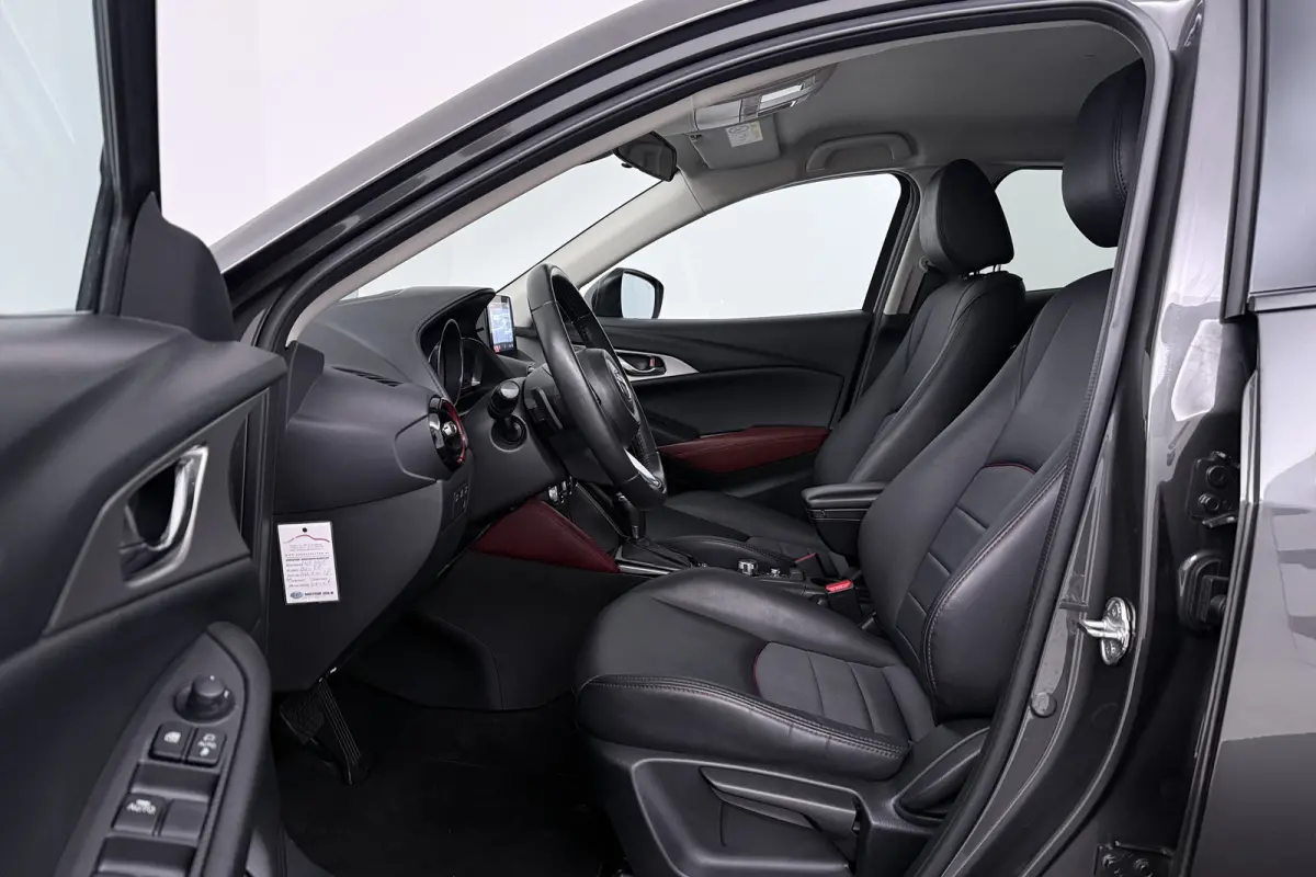2.0 SkyActiv-G 120 GT-M (TREKHAAK, CAMERA, STOEL/STUURVERWARMING, NAVIGATIE, SENSOREN, TREKHAAK, CRUISE ADAPTIEF)
