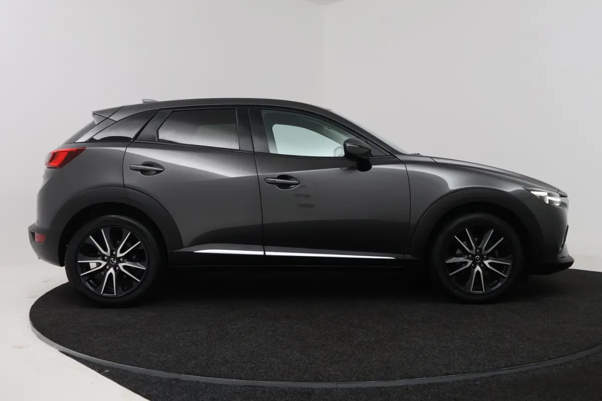 2.0 SkyActiv-G 120 GT-M (TREKHAAK, CAMERA, STOEL/STUURVERWARMING, NAVIGATIE, SENSOREN, TREKHAAK, CRUISE ADAPTIEF)