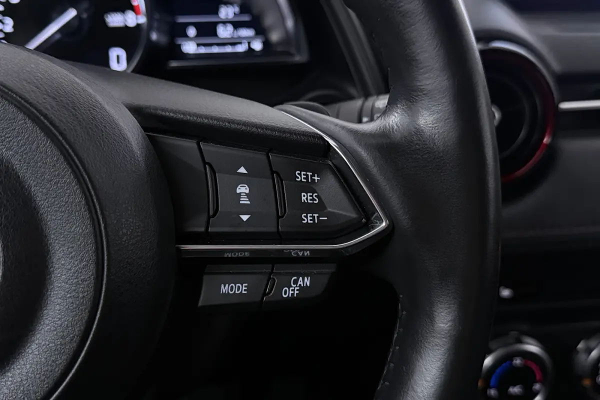 2.0 SkyActiv-G 120 GT-M (TREKHAAK, CAMERA, STOEL/STUURVERWARMING, NAVIGATIE, SENSOREN, TREKHAAK, CRUISE ADAPTIEF)