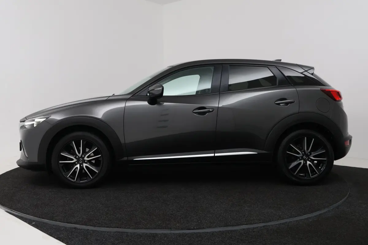 2.0 SkyActiv-G 120 GT-M (TREKHAAK, CAMERA, STOEL/STUURVERWARMING, NAVIGATIE, SENSOREN, TREKHAAK, CRUISE ADAPTIEF)