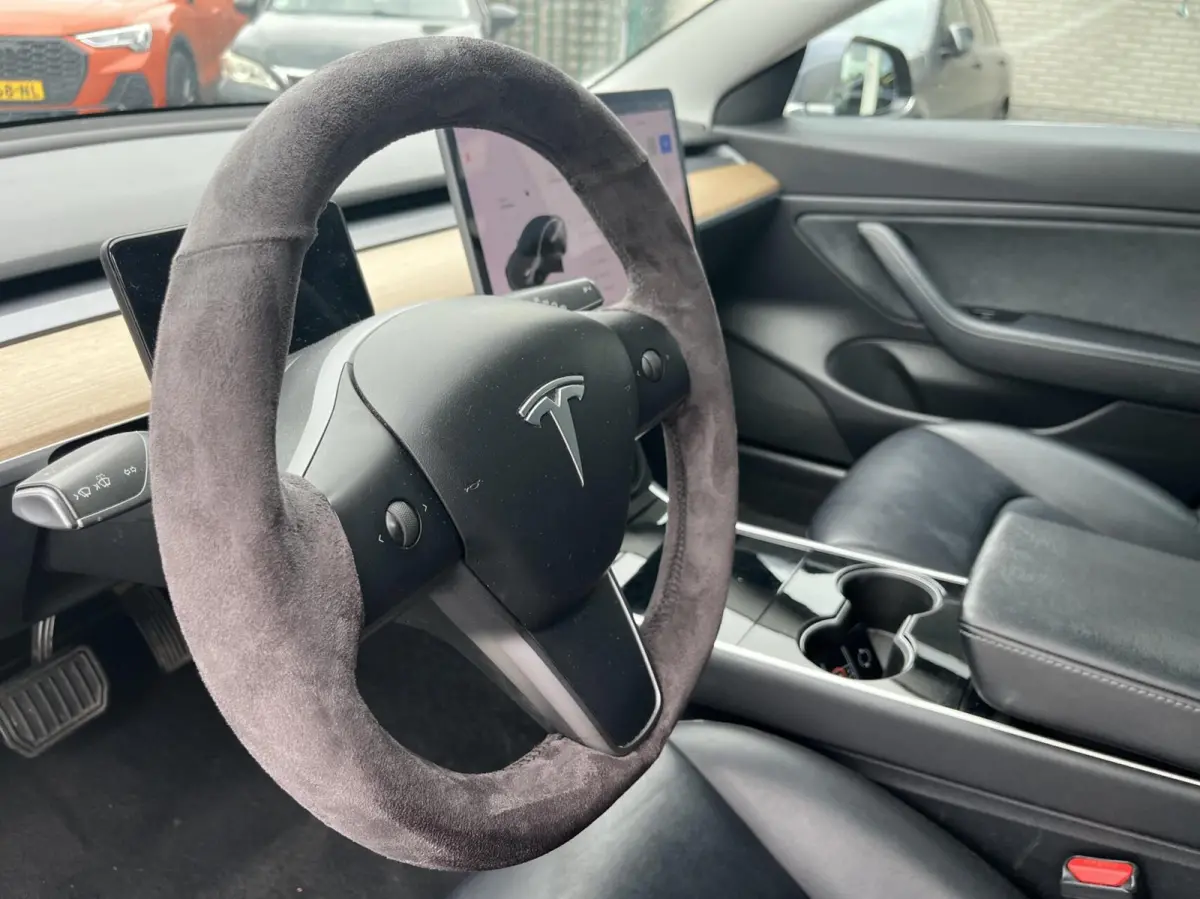 Long Range AWD 75 kWh 358PK AUTOPILOT+PANO
