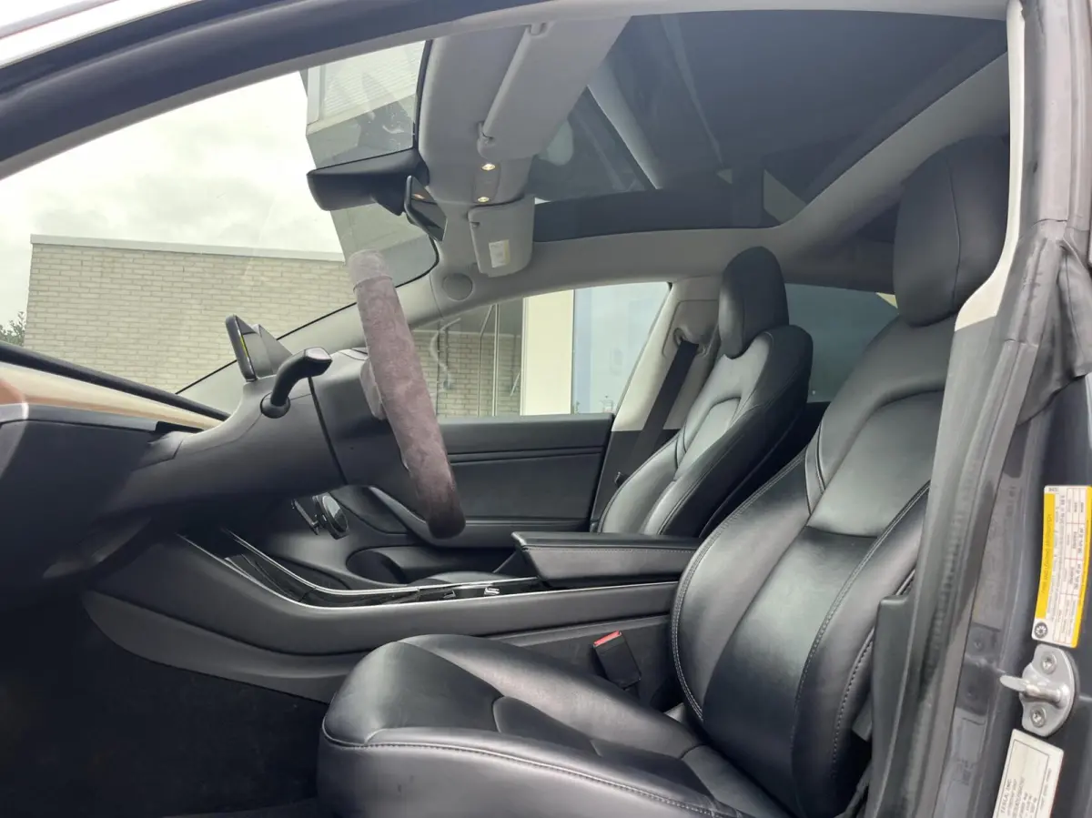 Long Range AWD 75 kWh 358PK AUTOPILOT+PANO