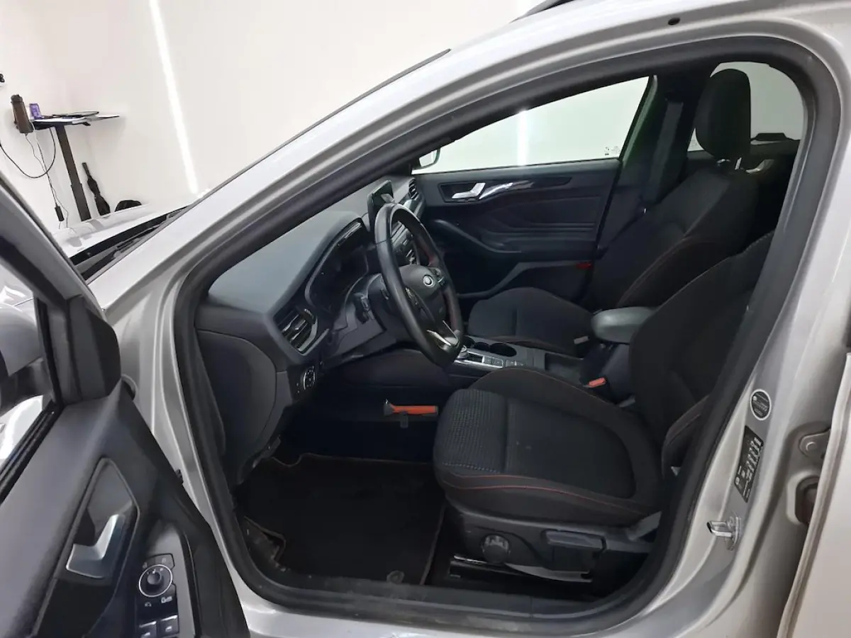 1.5 EcoBoost ST Line X Business 150PK+Led+Pano-dak+Vitrual+Navigatie+camera+18"Lmv = TOP ONDERHOUDEN !