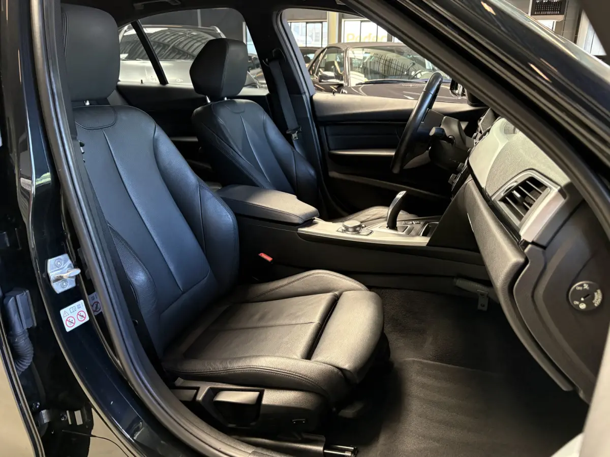 318i Edition M Sport Shadow Executive Cruise, Navi, Schuifdak