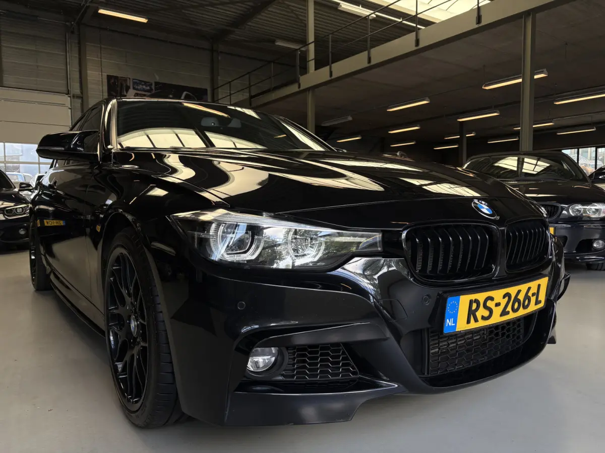 318i Edition M Sport Shadow Executive Cruise, Navi, Schuifdak