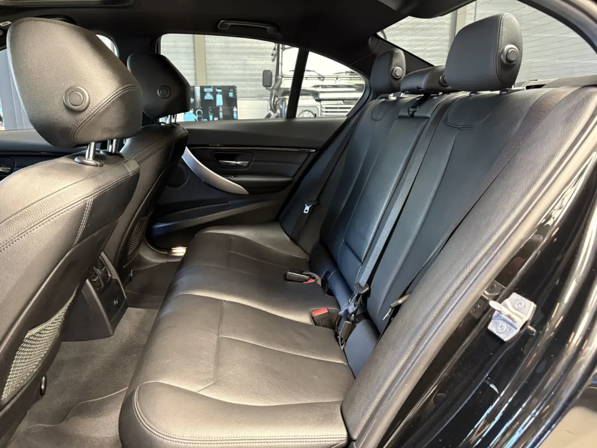 318i Edition M Sport Shadow Executive Cruise, Navi, Schuifdak