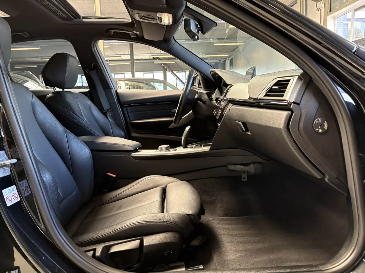 318i Edition M Sport Shadow Executive Cruise, Navi, Schuifdak