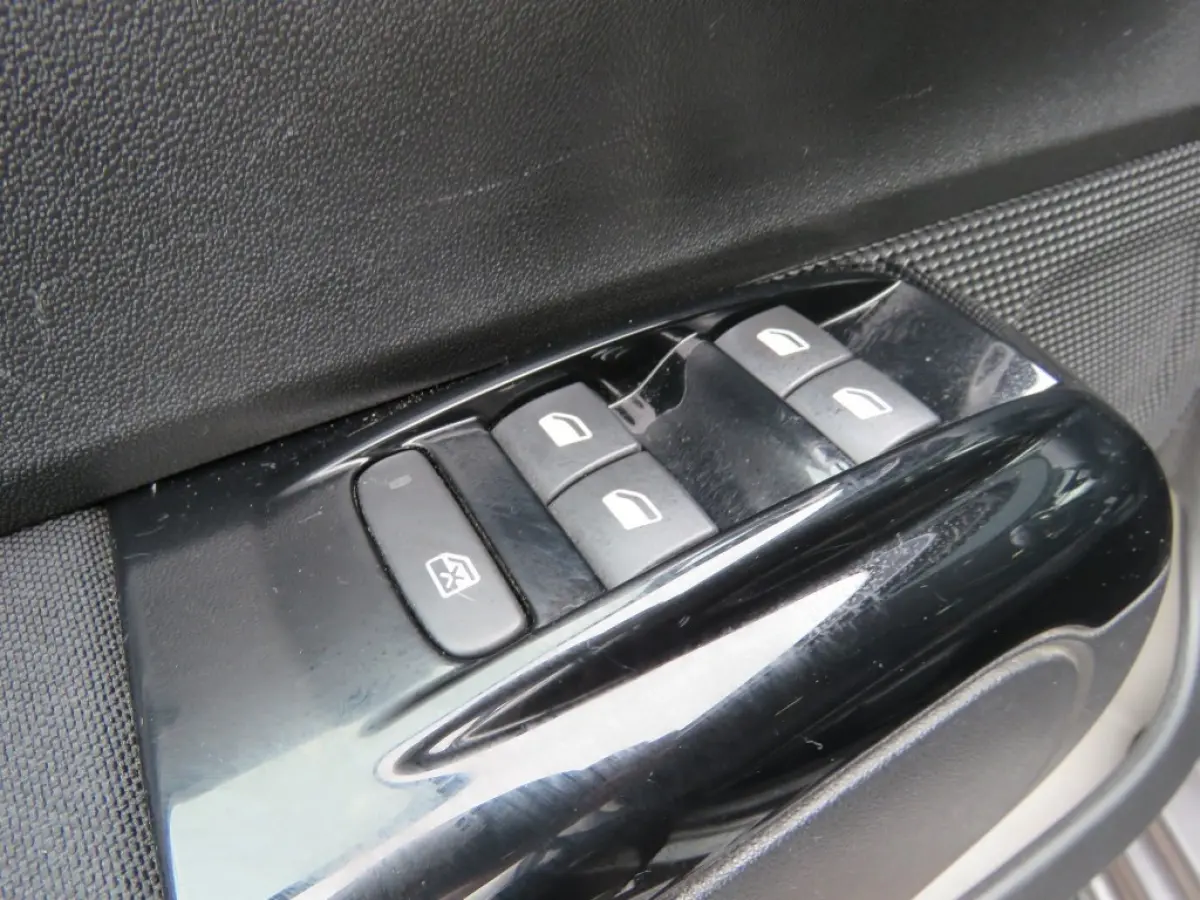 1.2 PT FEEL / Carplay / Clima / BOVAG garantie