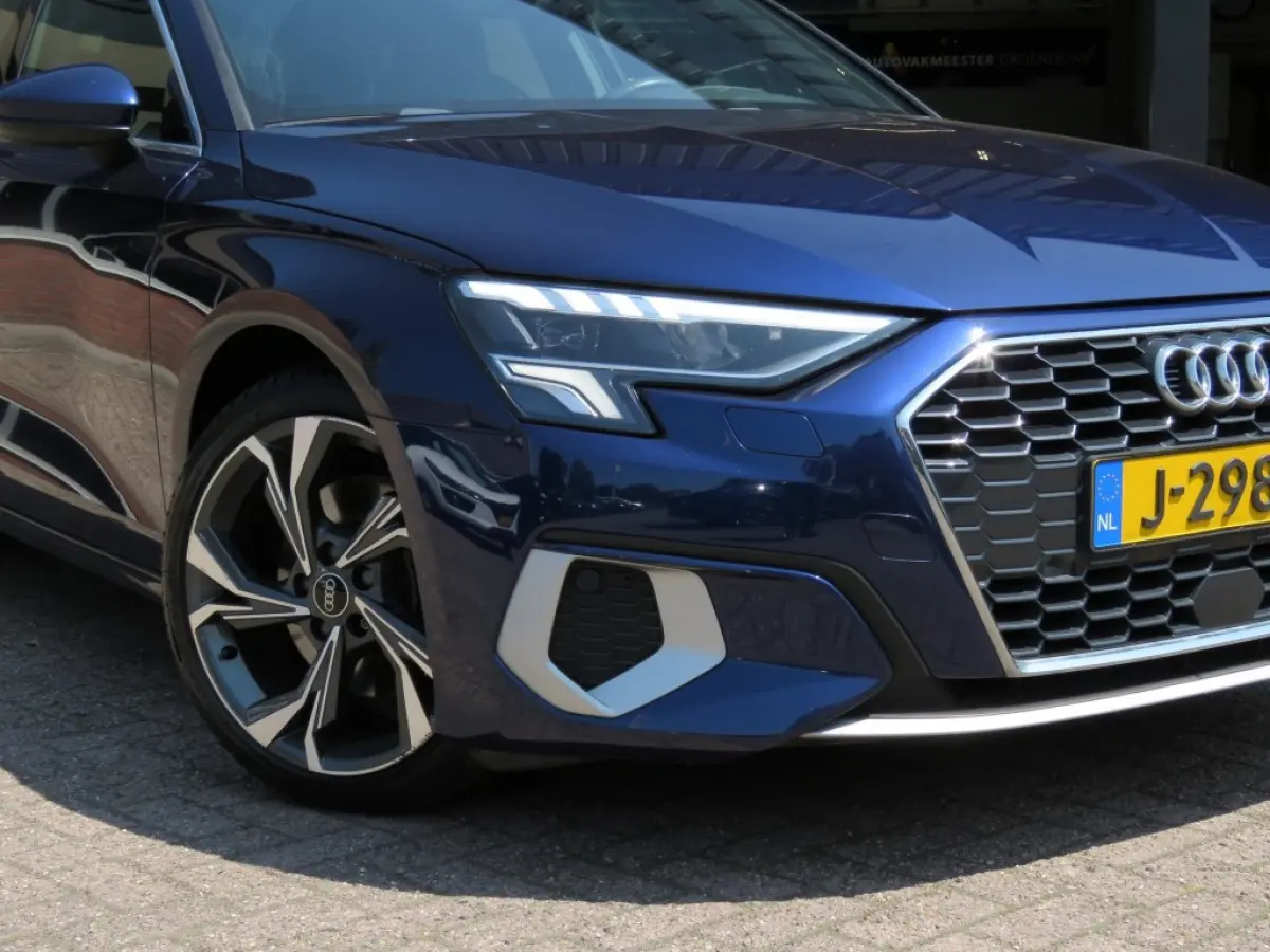 30 TFSI EDITION / Sportstoelen / Matrix led / 18 Inch / BOVAG garantie