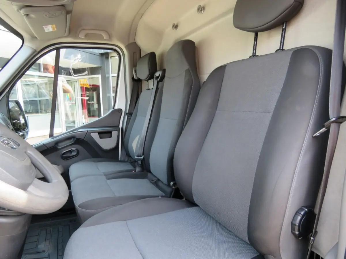 2.3 dCi 130PK L2H2 Business / Navi / Camera / Acc