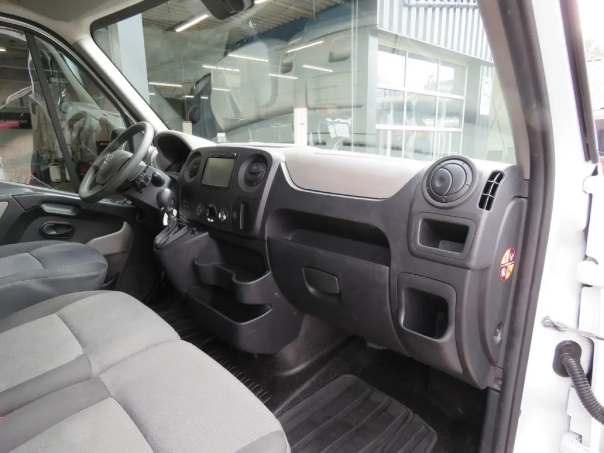 2.3 dCi 130PK L2H2 Business / Navi / Camera / Acc