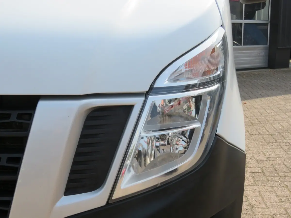 2.3 dCi 130PK L2H2 Business / Navi / Camera / Acc